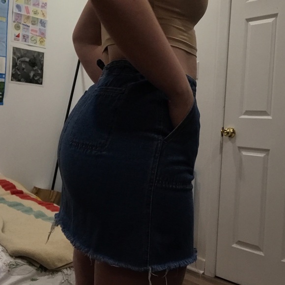 Denim skirt with adjustable waist synching 💘 size 12 - Picture 3 of 6